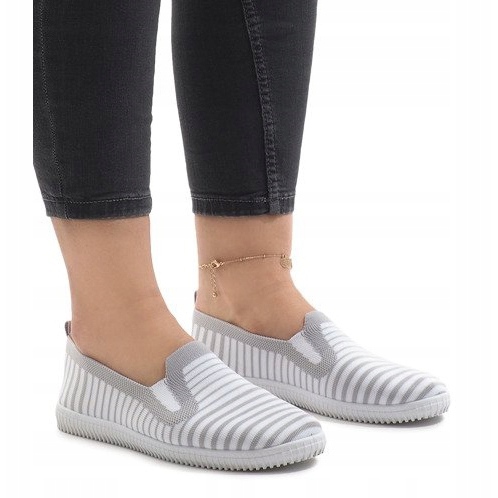 Šedé pruhované tenisky XJ-2909 šedá 1