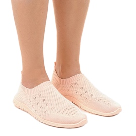 Růžová sportovní obuv B111-13 růžový 1