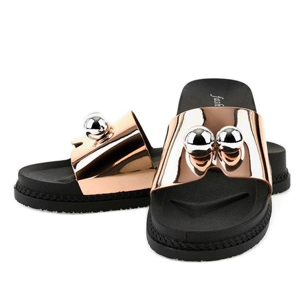 Růžové pantofle s míčky 1819 růžový 1