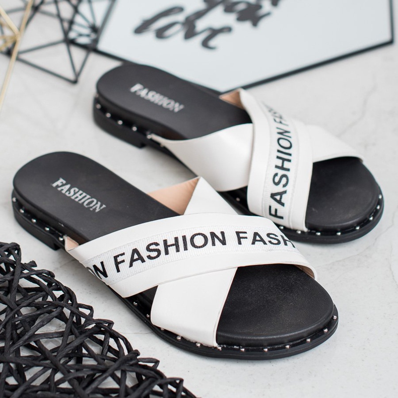 SHELOVET Bílé módní pantofle bílý 1