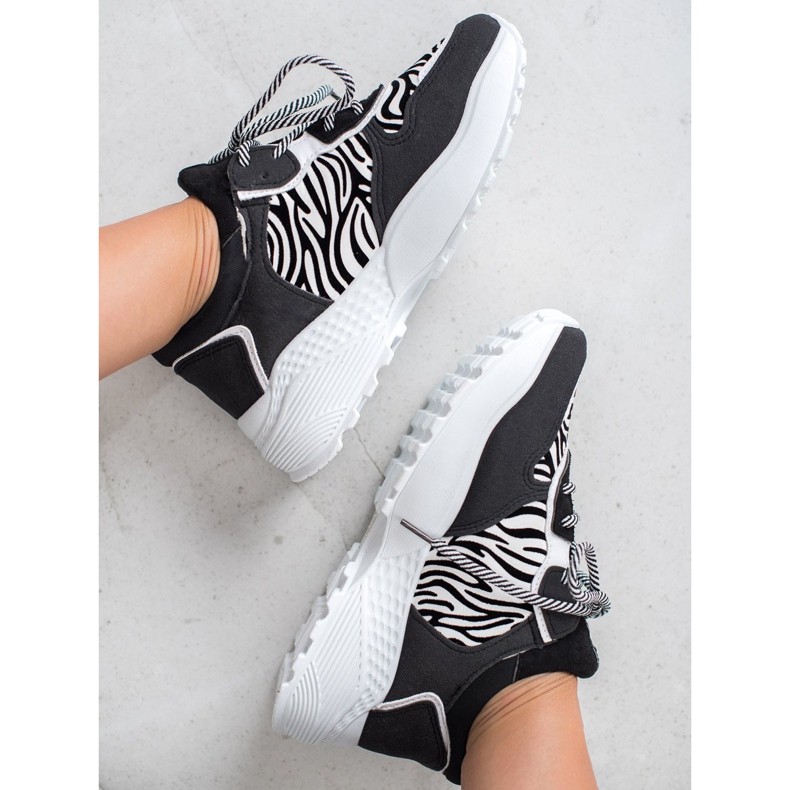 SHELOVET Módní tenisky Zebra s potiskem bílý černý 2