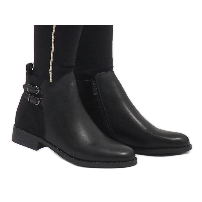 Ideal Shoes Černé elegantní boty C-7200 černý 2
