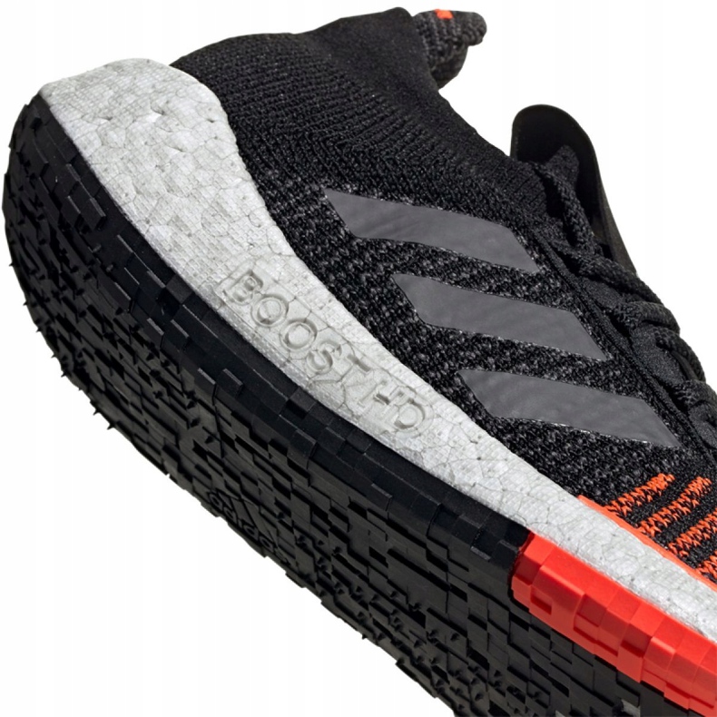 Běžecké boty adidas PulseBOOST Hd m M F33909 černý 1
