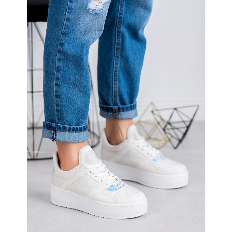 Ideal Shoes Tenisky se třpytkami bílý 2