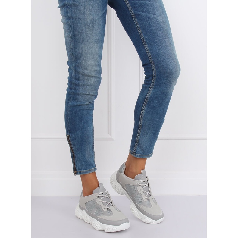 Šedá sportovní obuv G-200 1