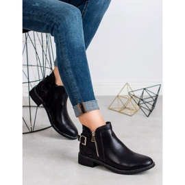 Bestelle Boty s černým hadím potiskem 1