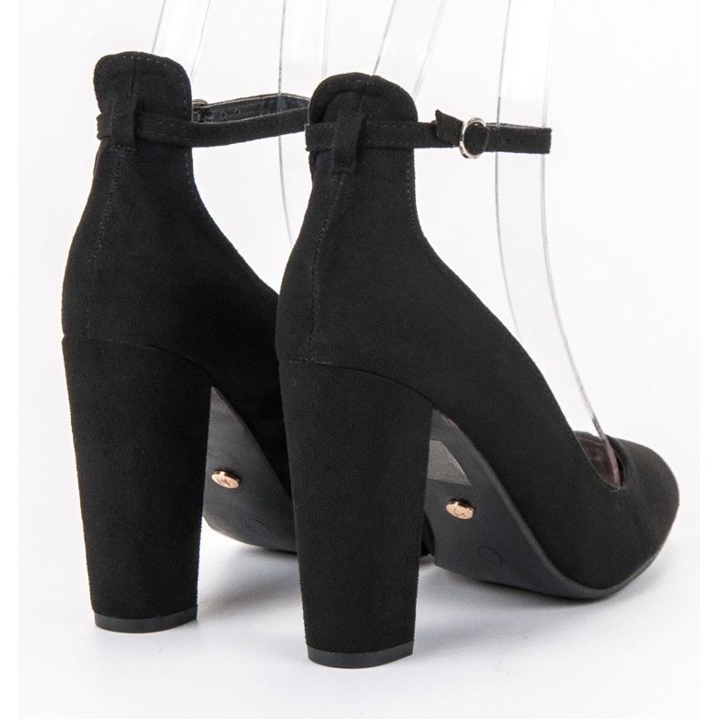 Ideal Shoes Lodičky zapnuté sponou černý 2