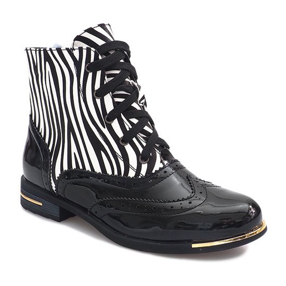 Černá bota Zebra 6722-1 bílý 1