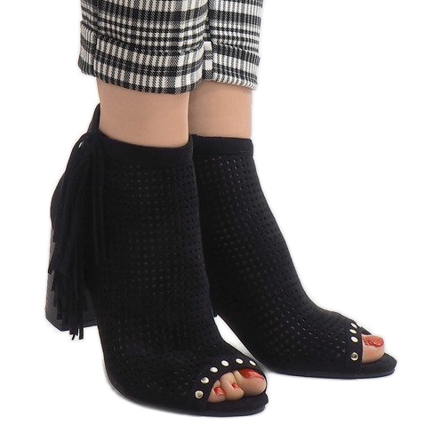 Černé prolamované boho boty AF-9 černá 2