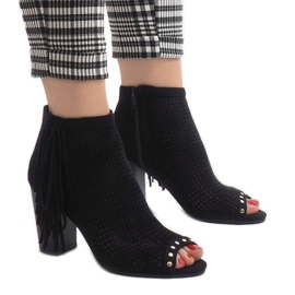 Černé prolamované boho boty AF-9 černá 1