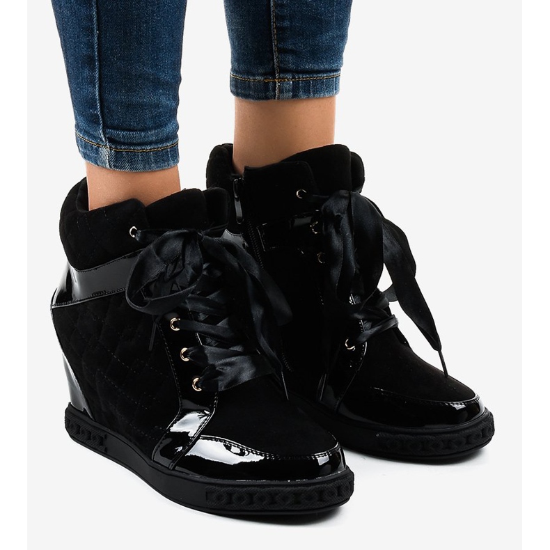 Módní černé klínové tenisky KLS-109-3 černá 1