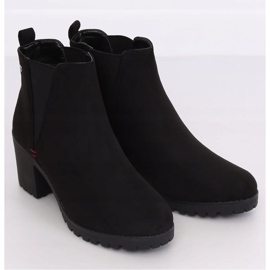 Černé kozačky na širokých podpatcích W373 Black černý 1