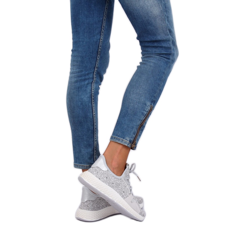 Šedá sportovní obuv AK28P Šedá 1