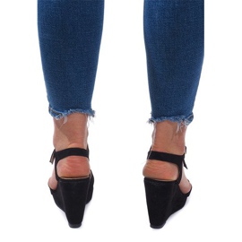 Sandály na klínu C-012 Black černá 1