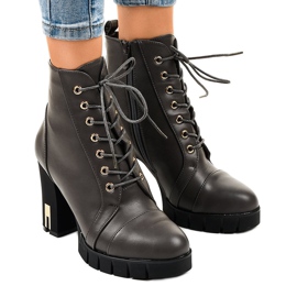 Teplé boty na sloupku se zipem K-9925 šedá 1 Teplé boty na sloupku se zipem K-9925 šedá 1