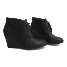 Boty na klínku 1177B černé černý 2