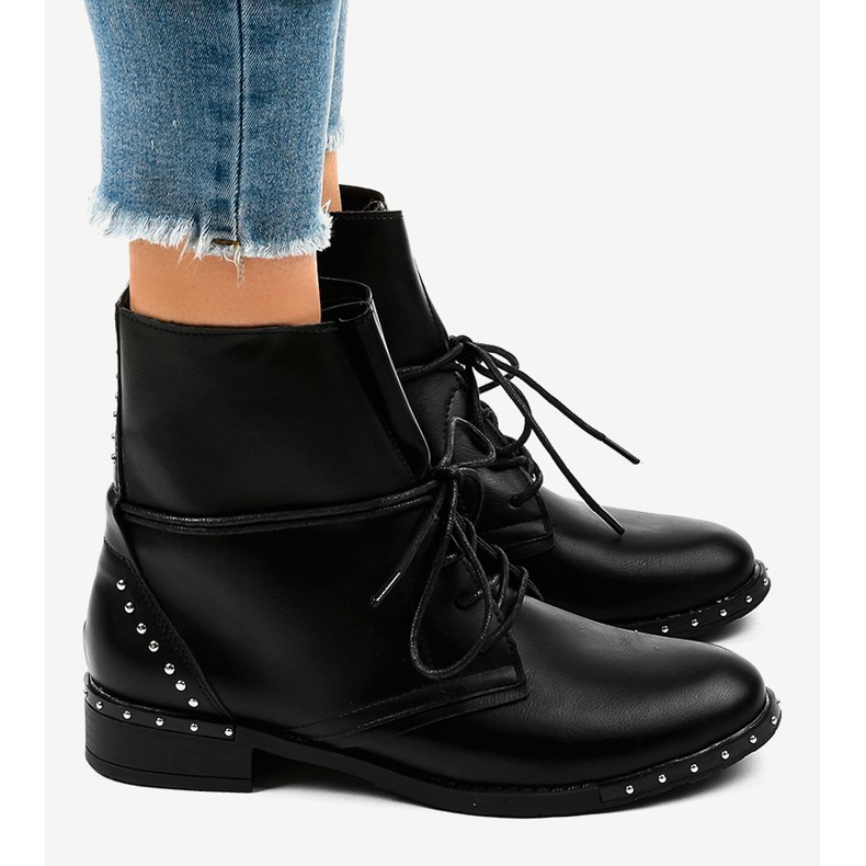 Černé ploché šněrovací boty A-251 černá 2