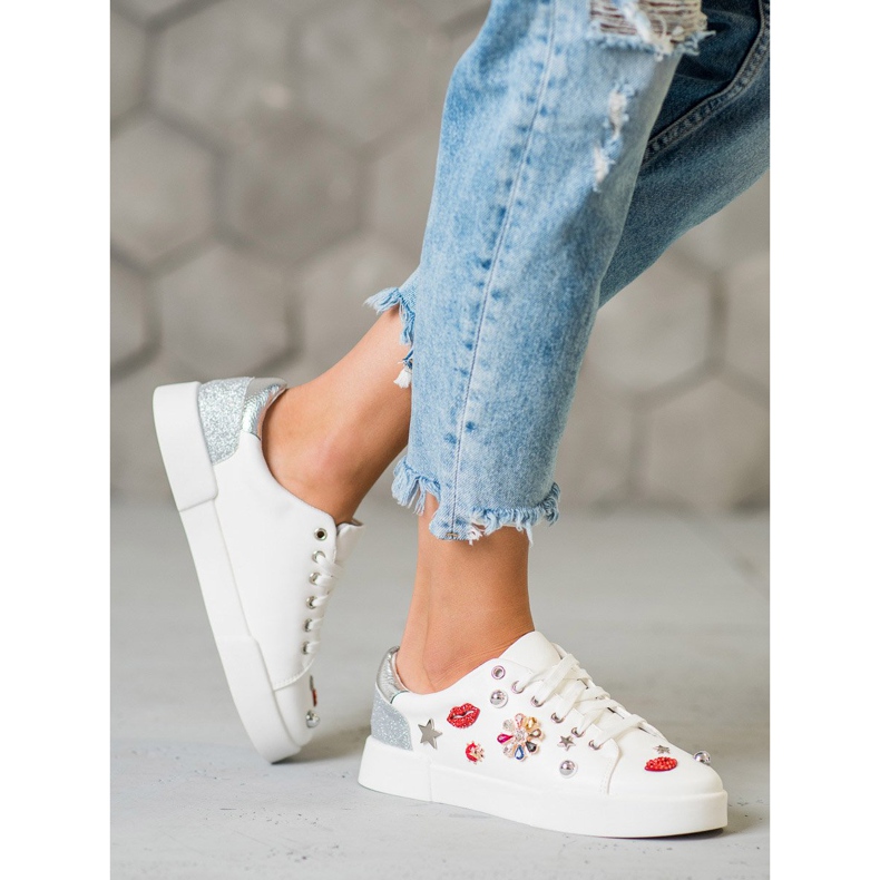 Bestelle Sportovní obuv s nášivkami bílý 1