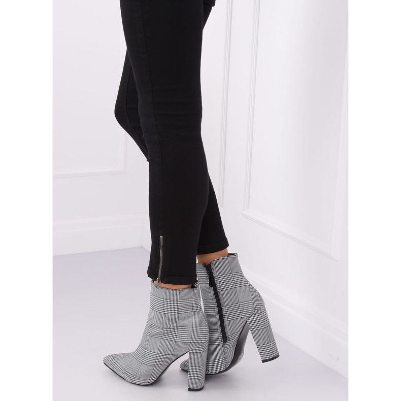 Černé kozačky na vysokém podpatku NS053P Houn Dstooth černá 2