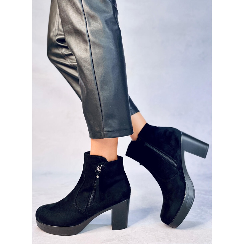 Černá 8B882 Černé kozačky na vysokém podpatku 2