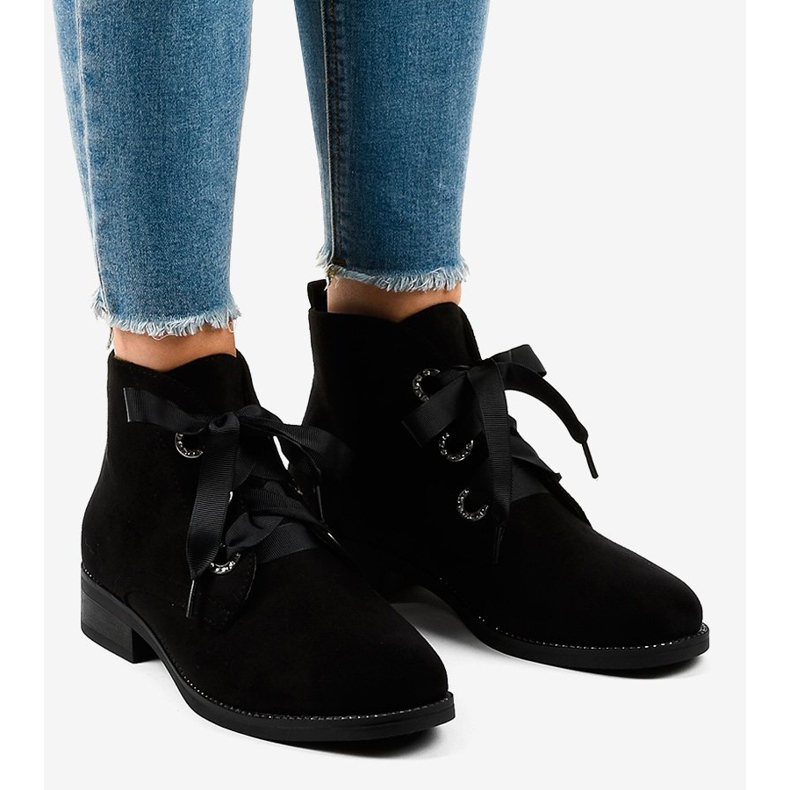 Černé semišové šněrovací boty K123 černá 1