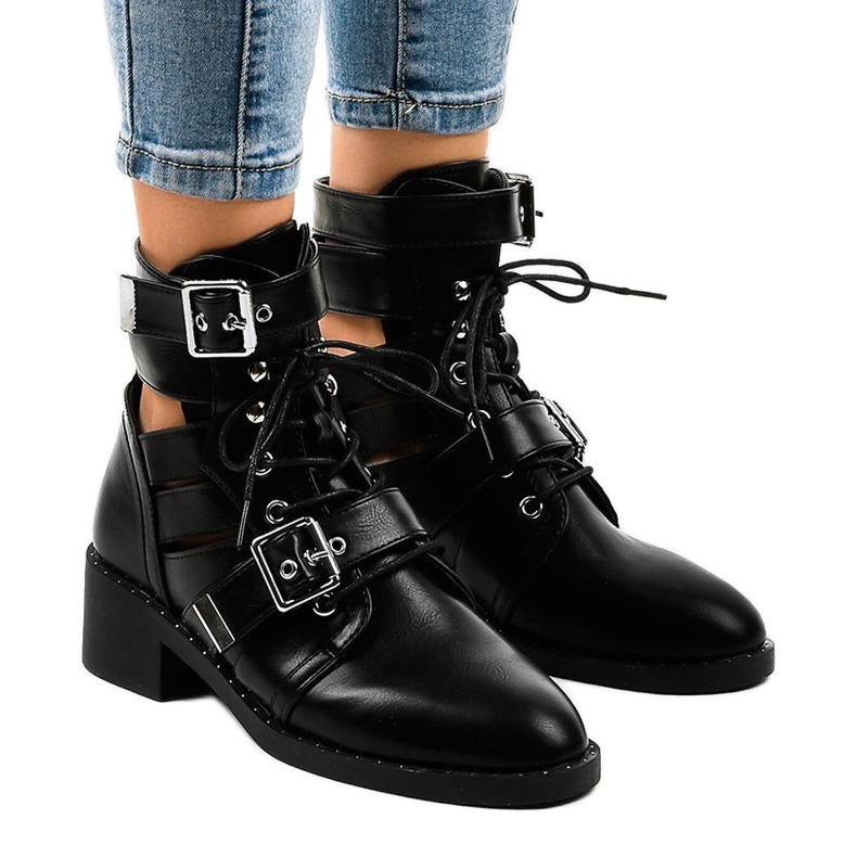 Černé dámské kozačky na masivní podrážce T195 černá 1 Černé dámské kozačky na masivní podrážce T195 černá 1