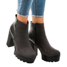 Šedé dámské kozačky na sloupku A371-2 šedá 1 Šedé dámské kozačky na sloupku A371-2 šedá 1