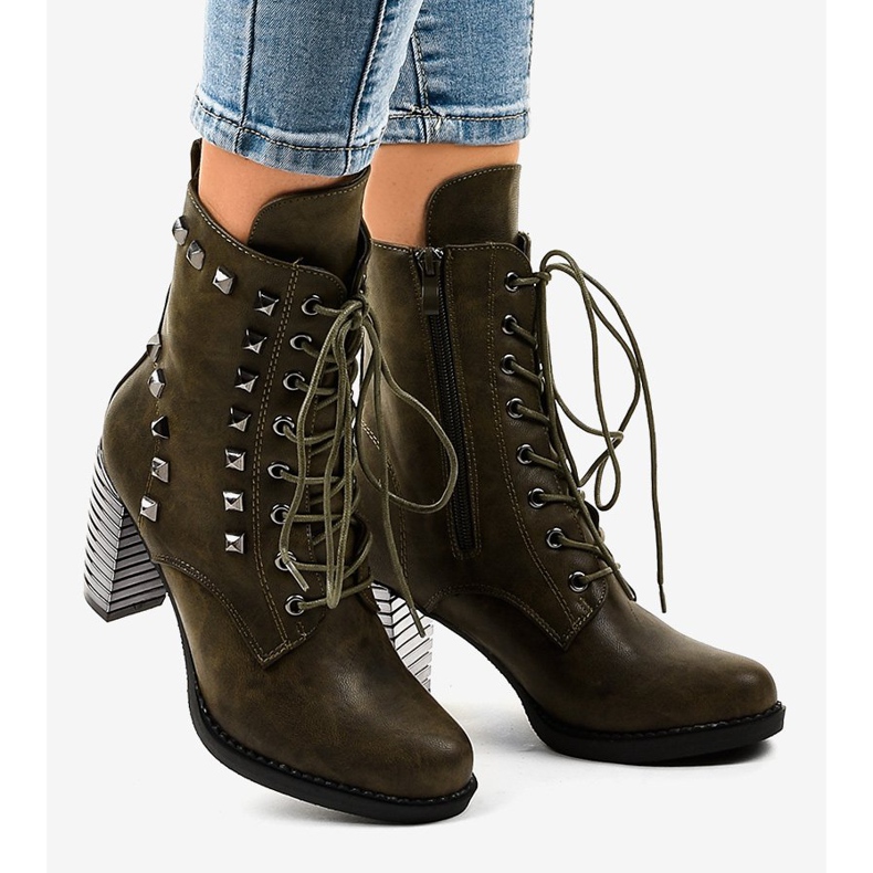 Zelené kotníkové boty s cvočky F117 zelená 2