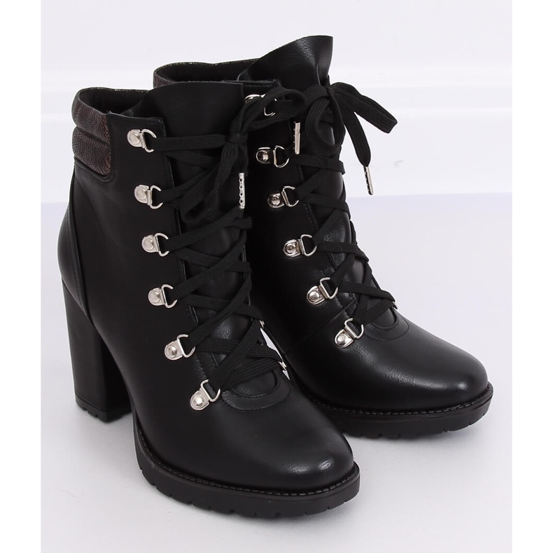 Černé vysoké podpatky 8992-PU Černá 2