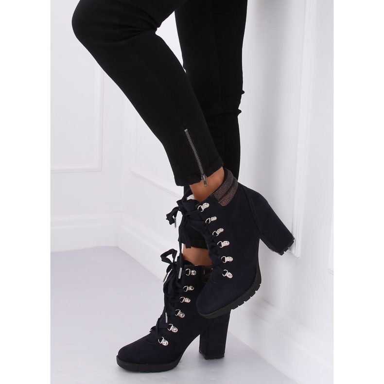 Tmavě modrá dřevěná obuv 8992 modrá námořnická modrá 2