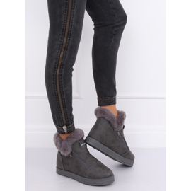 Šedé kotníkové tenisky s kožešinou W19-29 Grey šedá 2 Šedé kotníkové tenisky s kožešinou W19-29 Grey šedá 2