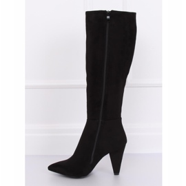 Klasické černé vysoké podpatky 8677 černé černá 1 Klasické černé vysoké podpatky 8677 černé černá 1