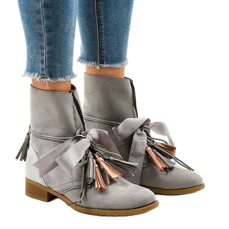 Šedé ploché boty svázané třásněmi A-226 šedá 1