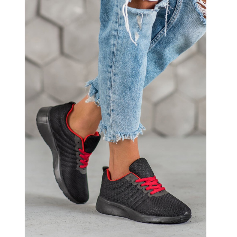 SHELOVET Černé sportovní boty černá 1