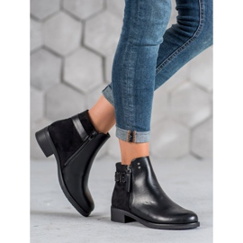 Ideal Shoes Černé Boty Na Plochém Podpatku černý 1