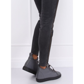 Šedé neoprenové tenisky izolované XY-35 šedá 1