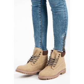 Vices New Collection Lovci béžový 2