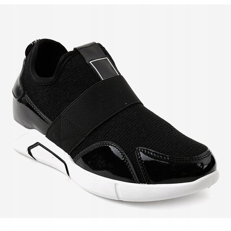 Černá dámská sportovní obuv X-9761 černý 1