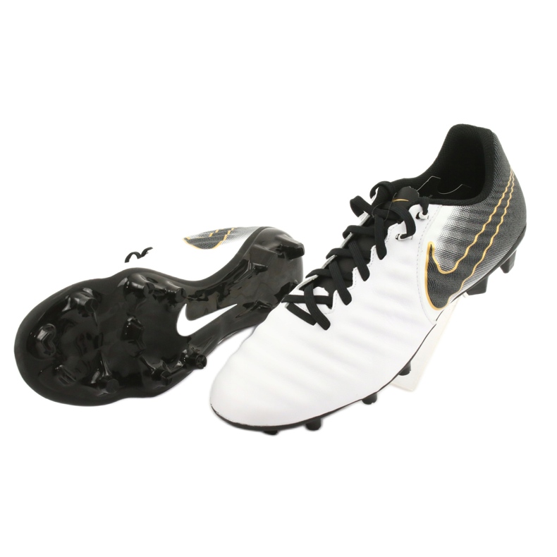 Kopačky Nike Tiempo Legend 7 Academy Fg M AO2596-100 bílý 3