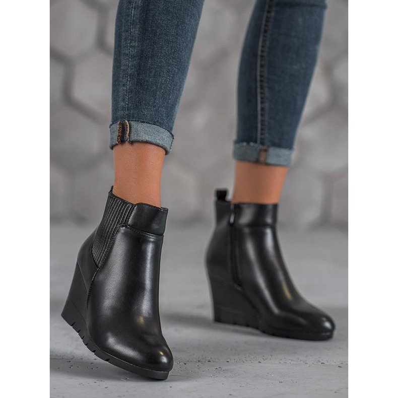 SHELOVET Boty na klínku červené 1