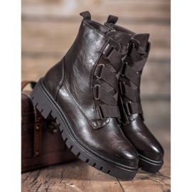 M.Daszyński Hnědí dělníci hnědý 1