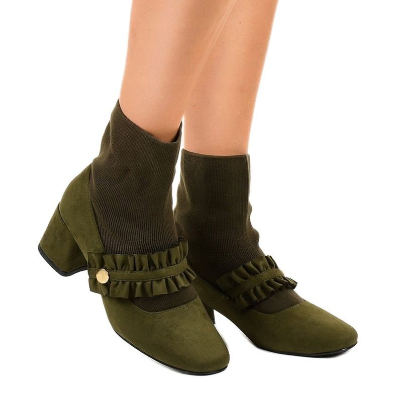 Zelené velurové pumpy na sloupku JM8118Y zelená 1