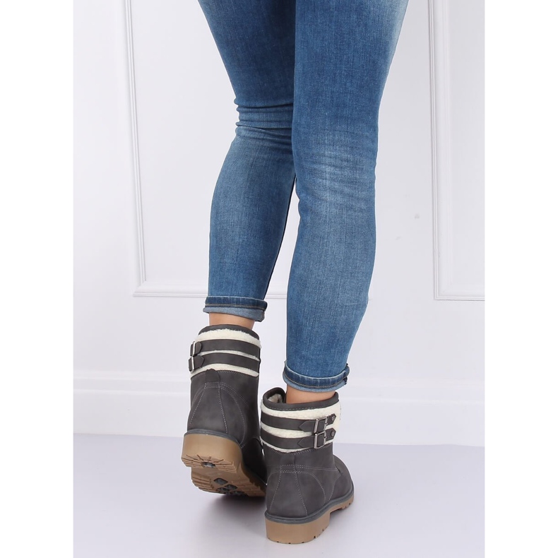 Dámské šedé zateplené kozačky 1120-PA Šedá 2