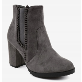 Šedé semišové boty na sloupku A-762 šedá 1
