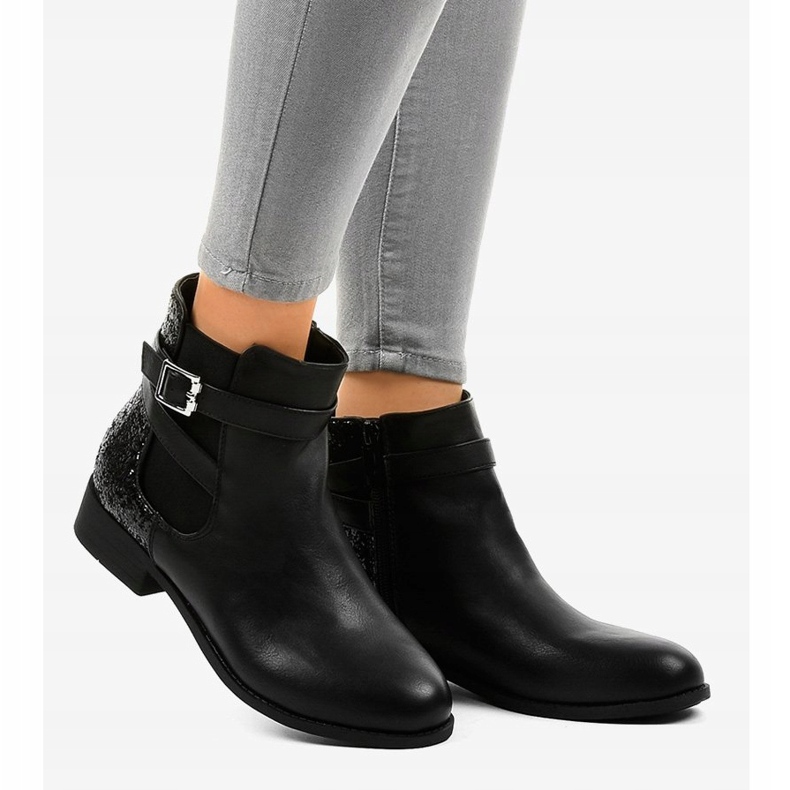 Černé ploché kotníkové boty s gumičkou a flitry C298-1 černá 2 Černé ploché kotníkové boty s gumičkou a flitry C298-1 černá 2