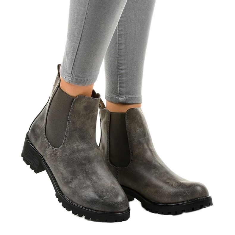 Šedé kozačky na sloupku s elastickým Z105 šedá 1