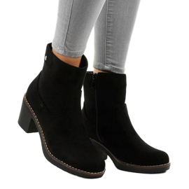 Černé semišové vysoké podpatky 8B852 černý 1