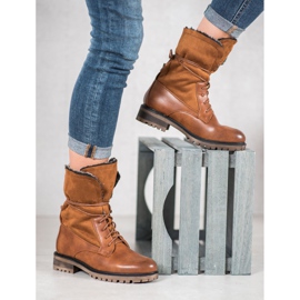 Seastar Boty s srolovanou stopkou hnědý 1