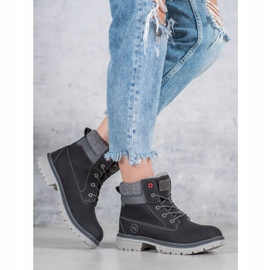 Lapače MCKEYLOR černá 1