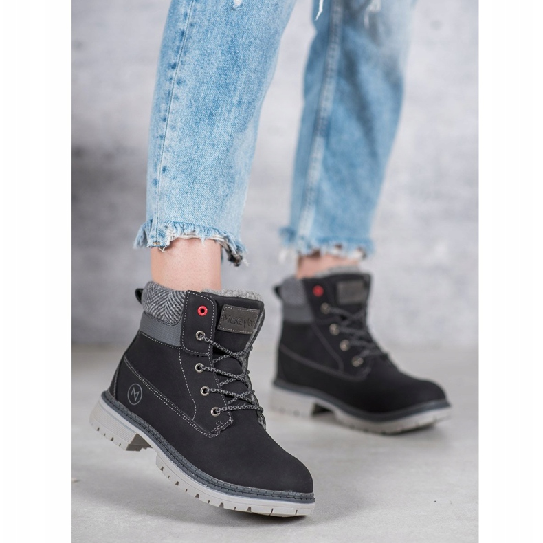 Lapače MCKEYLOR černá 2